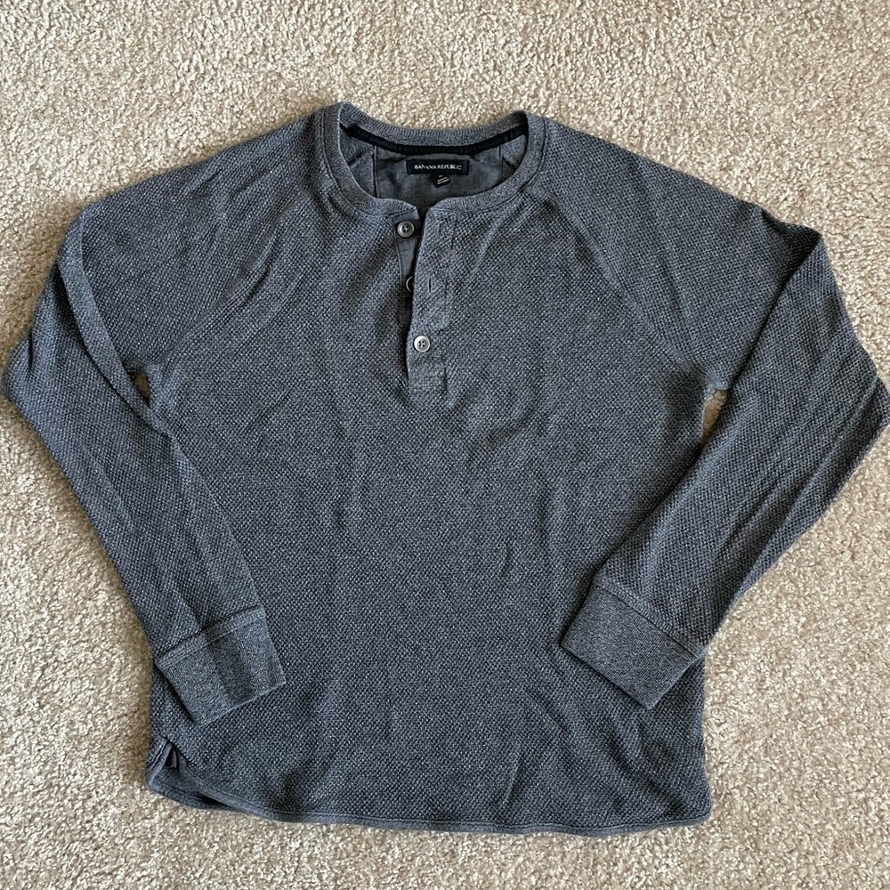Men’s Banana Republic Gray Waffle Henley
